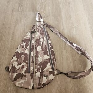 Lug Windsail Camo Taupe Sling Bag